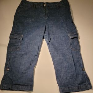 CJ Banks 16W Denim Capri Jeans